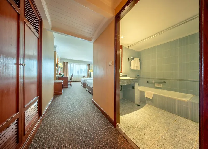Royal Benja Hotel